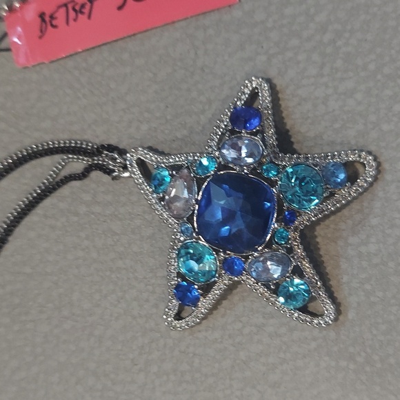 NWT Betsey Johnson STARFISH STATEMENT NECKLACE - Picture 5 of 6